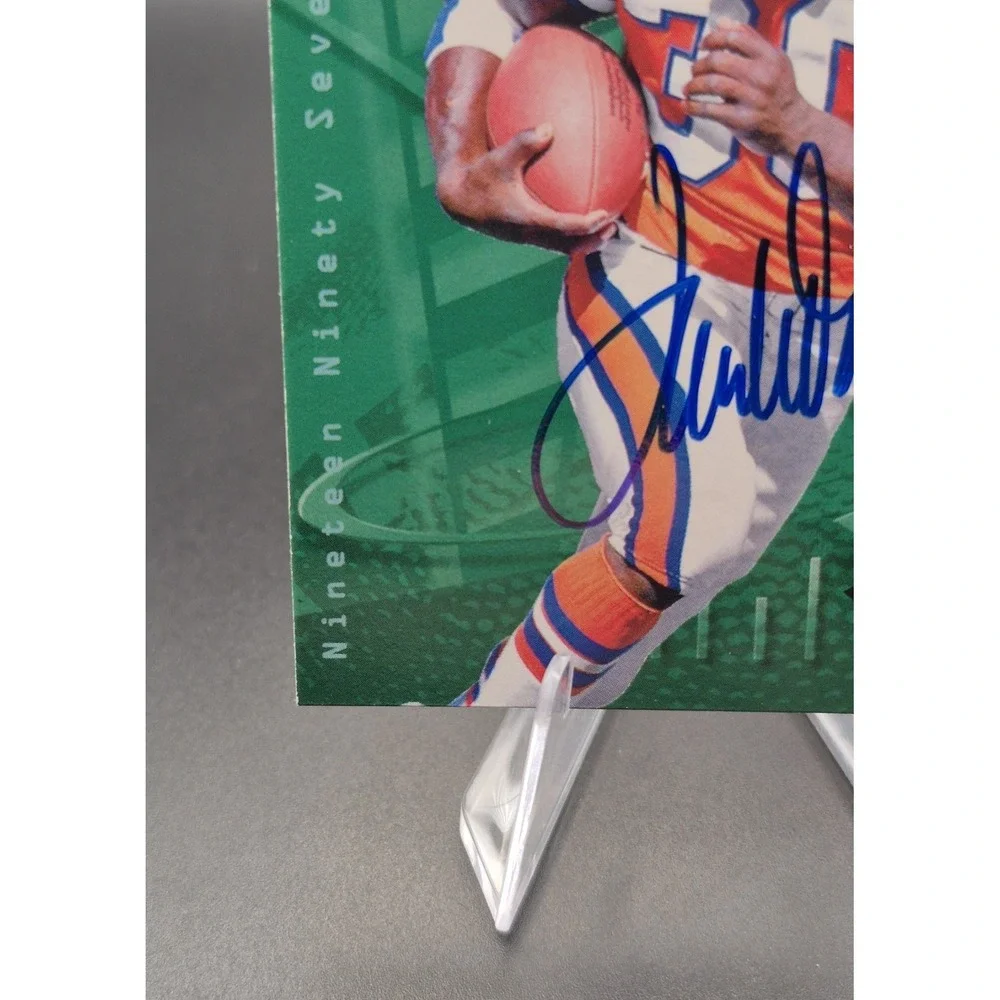 1997 Terrell Davis‎ Playoff First and Ten #145 Autographed Denver Broncos W/ COA